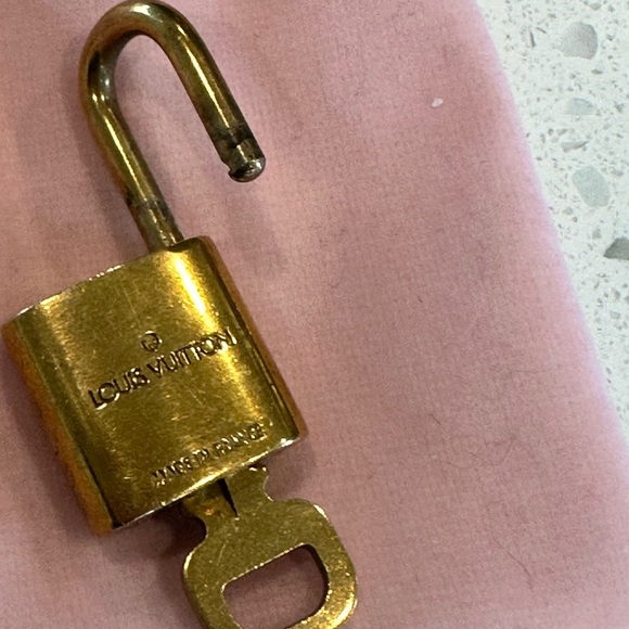 Louis Vuitton Gold Padlock #313 - Picture 4 of 4
